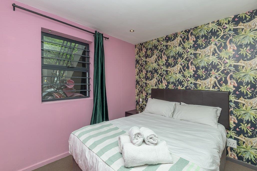 3 Bedroom Property for Sale in Sea Point Western Cape